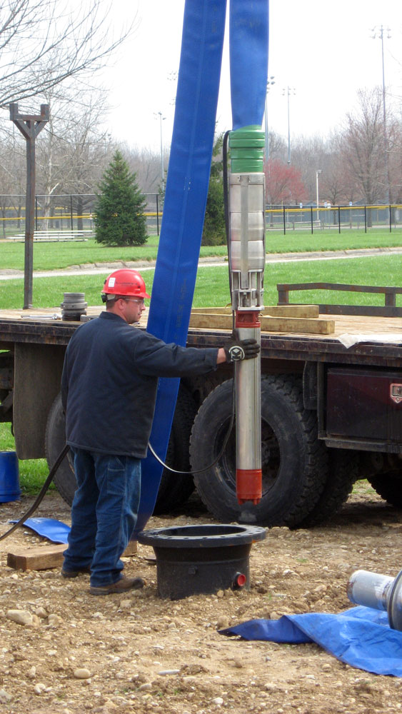 Submersible pump on flexible column pipe installation.